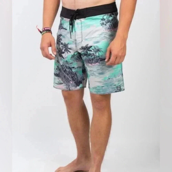 Billabong Recycler Sundays Pro  Board Short - Picture 1 of 14